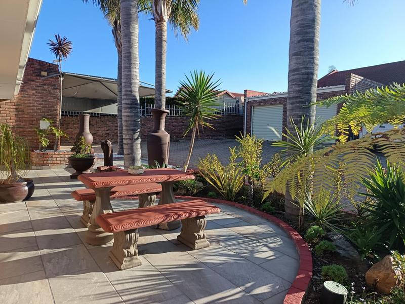 3 Bedroom Property for Sale in Hartenbos Western Cape